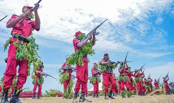 Amotekun Recovers Stolen Vehicle, foils Robbery attempt in Osun